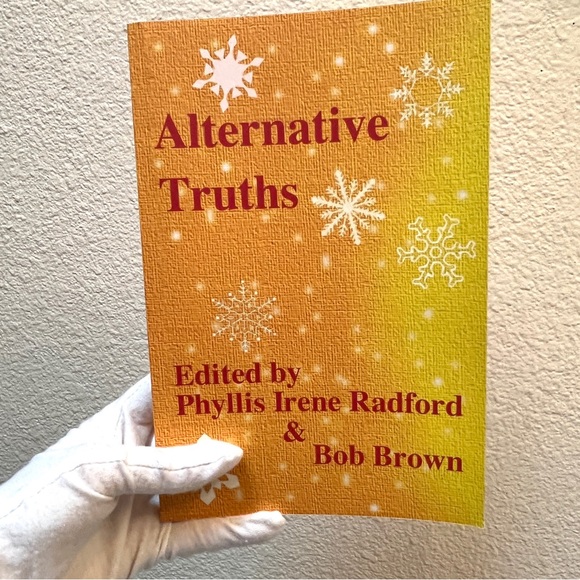 Book Set ‘Alternative Truths’ From B Cubed Press. Multiple contributors. New - Picture 2 of 9